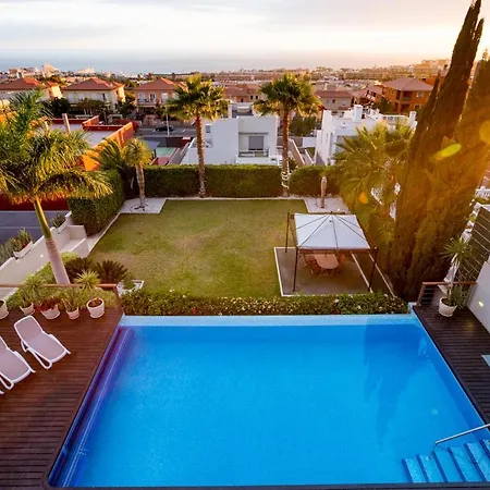 Villa Playa De Fanabe Sleeps 6 With Pool Air Con And Wifi *