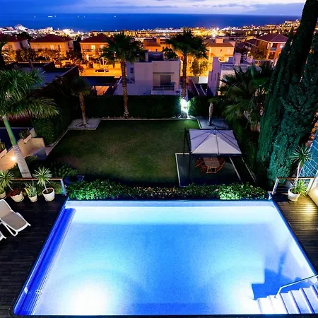 Playa De Fanabe Sleeps 6 With Pool Air Con And Wifi