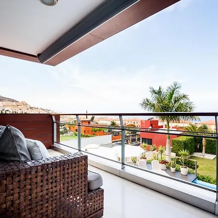 Playa De Fanabe Sleeps 6 With Pool Air Con And Wifi *
