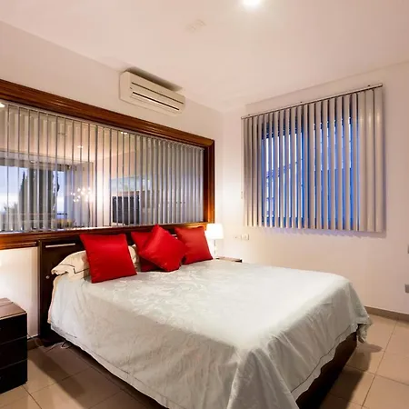 Playa De Fanabe Sleeps 6 With Pool Air Con And Wifi Costa Adeje (Tenerife)